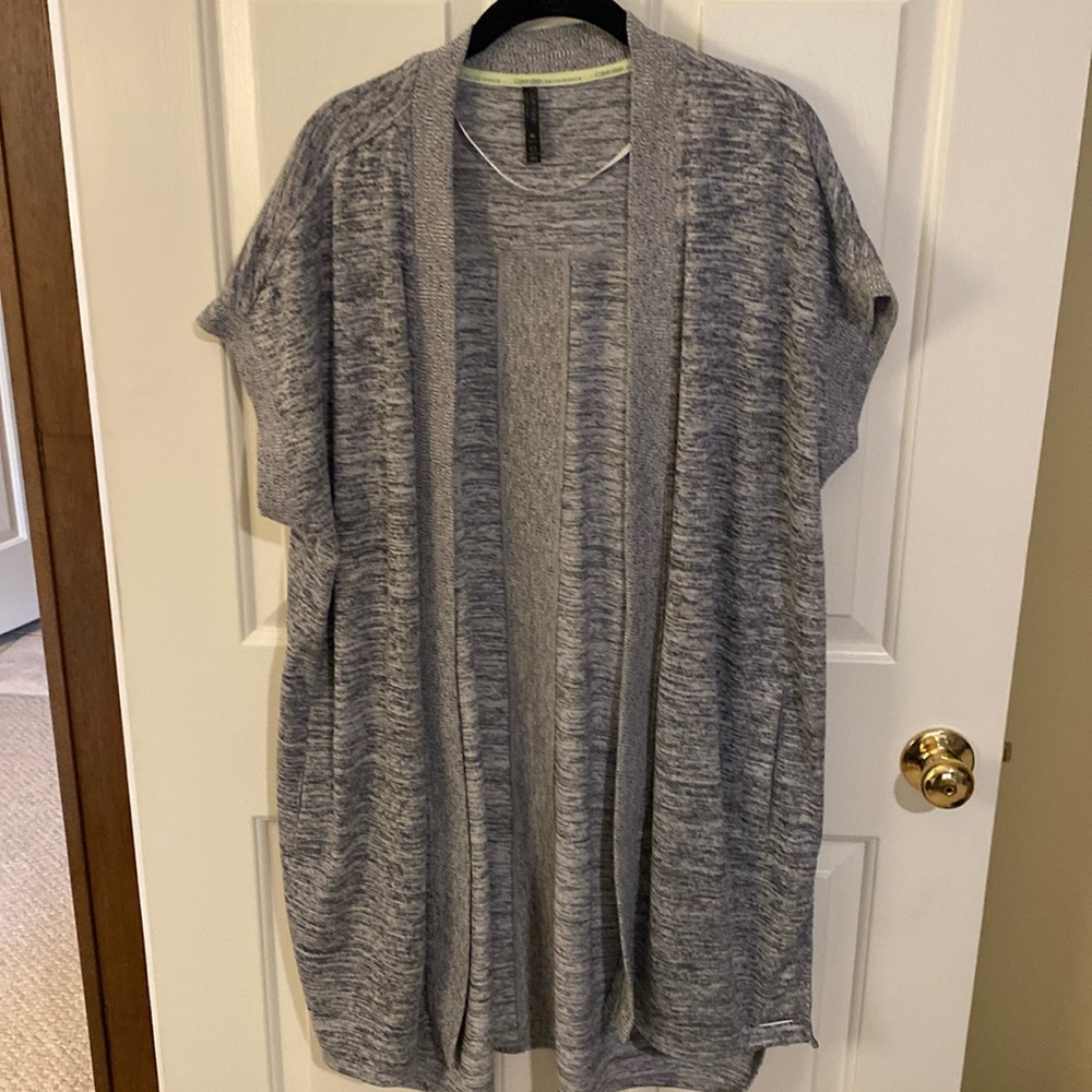 Calvin Klein Performance Short sleeve, open front, cardigan/“duster”. Ladies M.